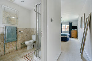 En-suite bath/shower room- click for photo gallery